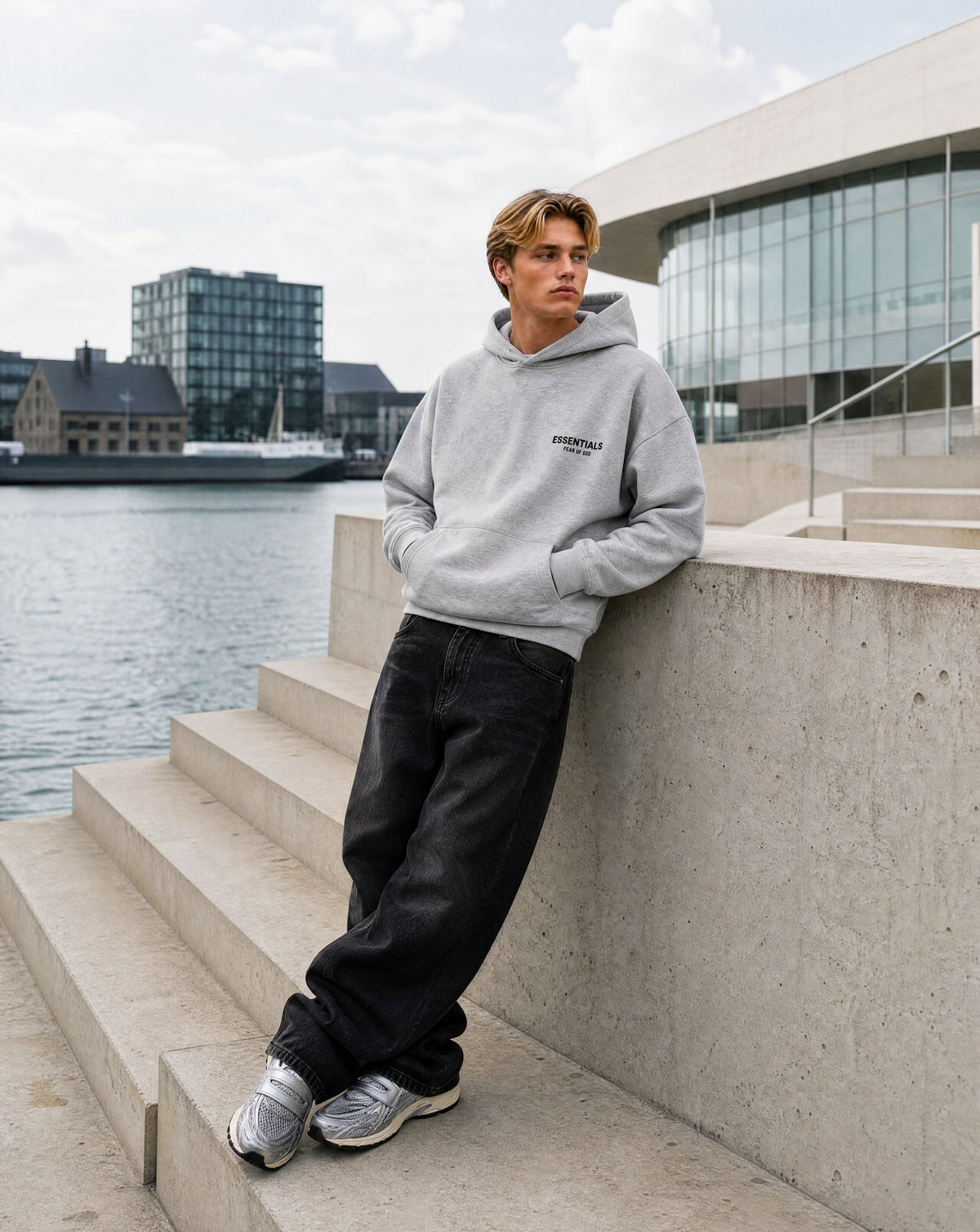 New Balance 1906L Metallic Silver - streetstyle i København