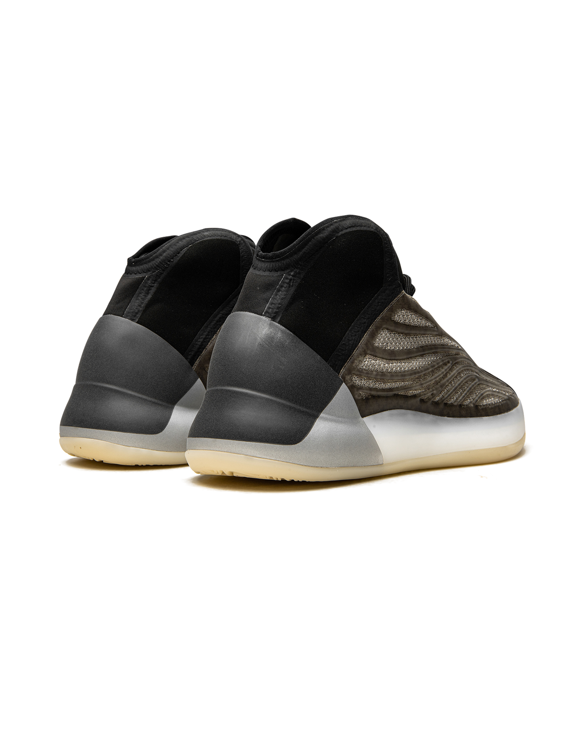 adidas Yeezy QNTM Barium