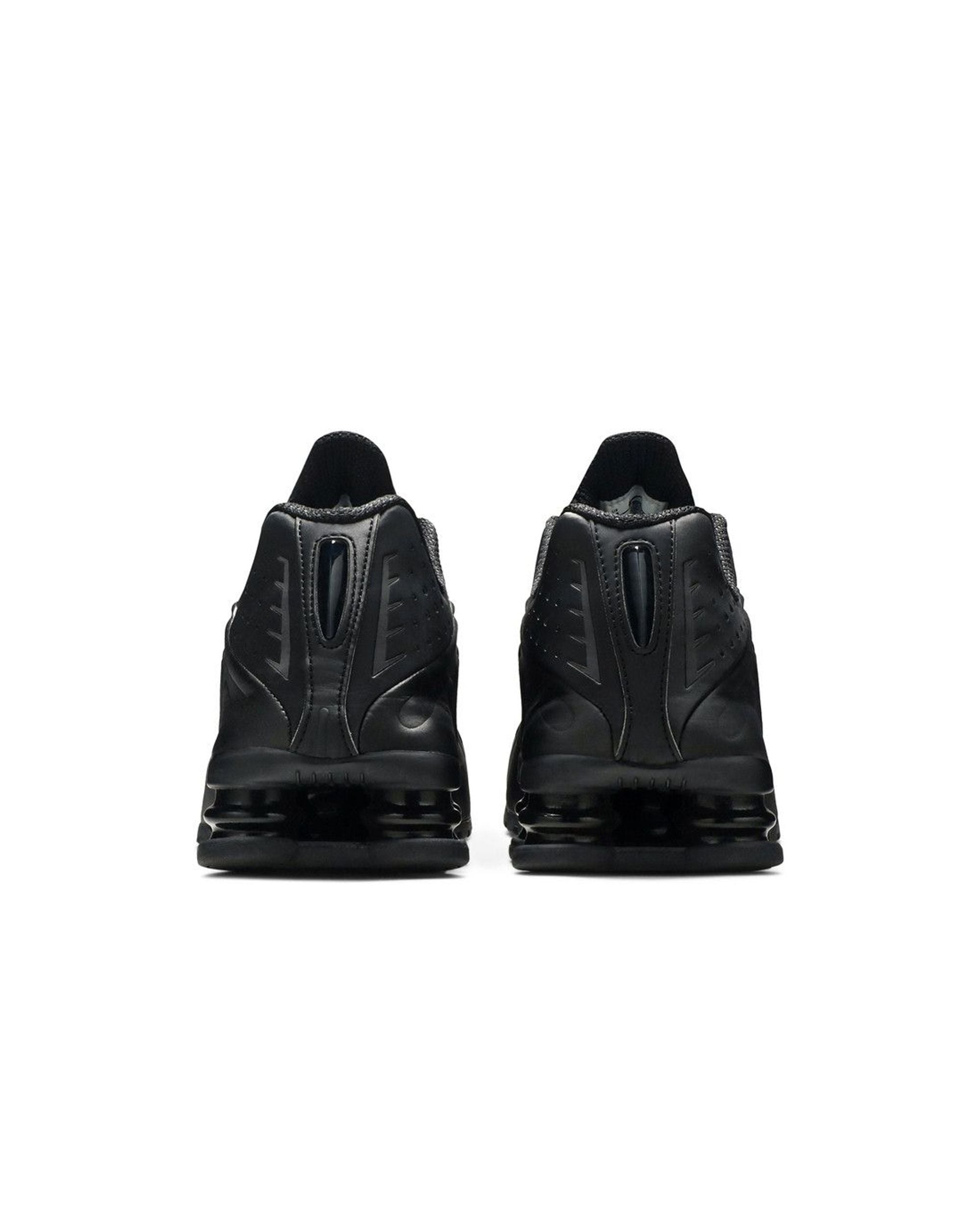 Nike Shox R4 Triple Black
