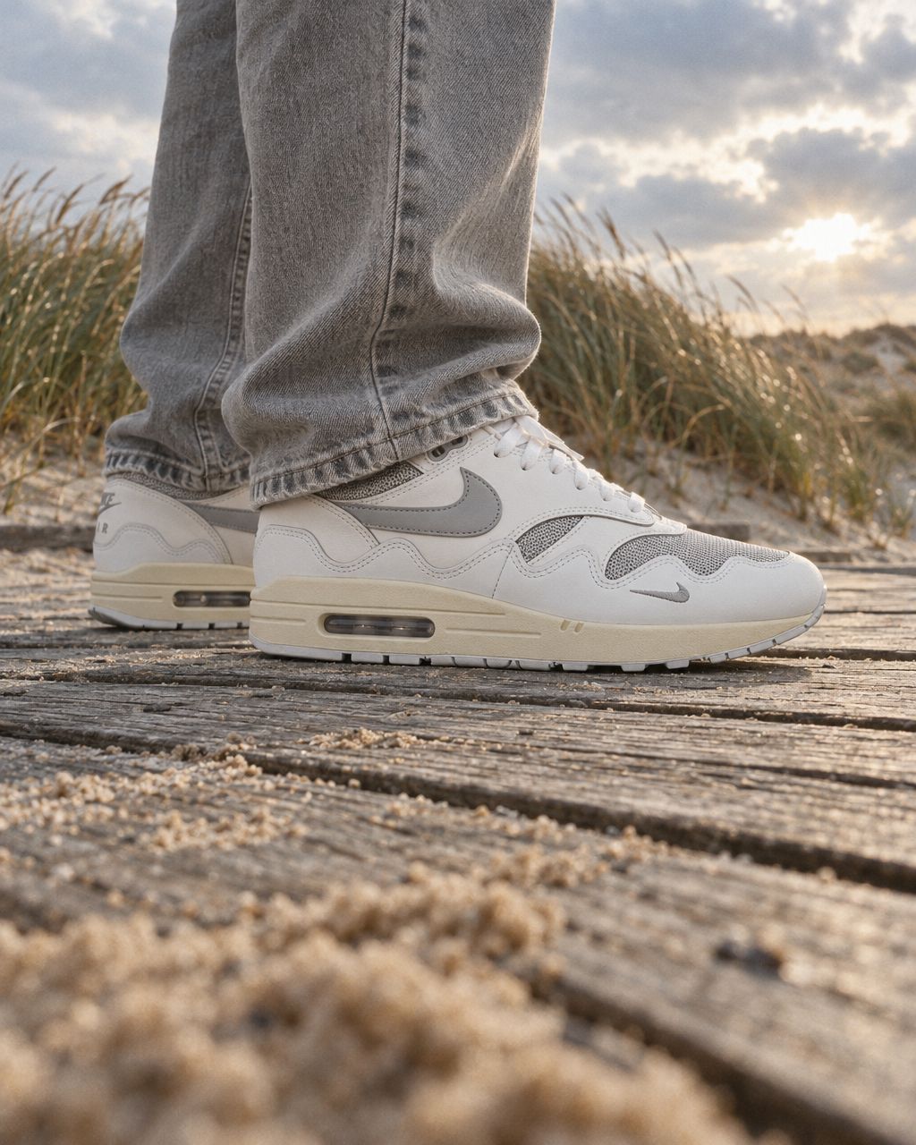 Nike Air Max 1 Patta Waves White - on-foot