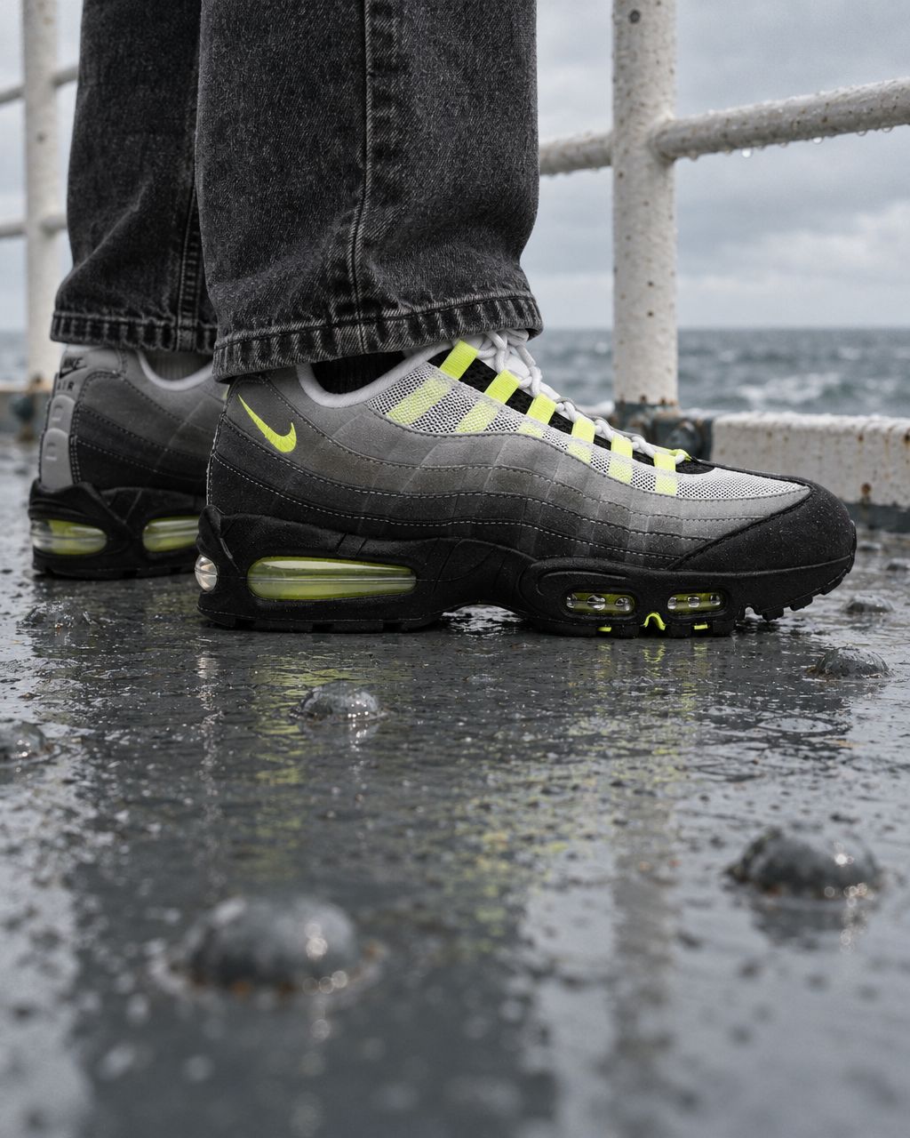 Nike Air Max 95 OG Big Bubble Neon (2025) - on-foot