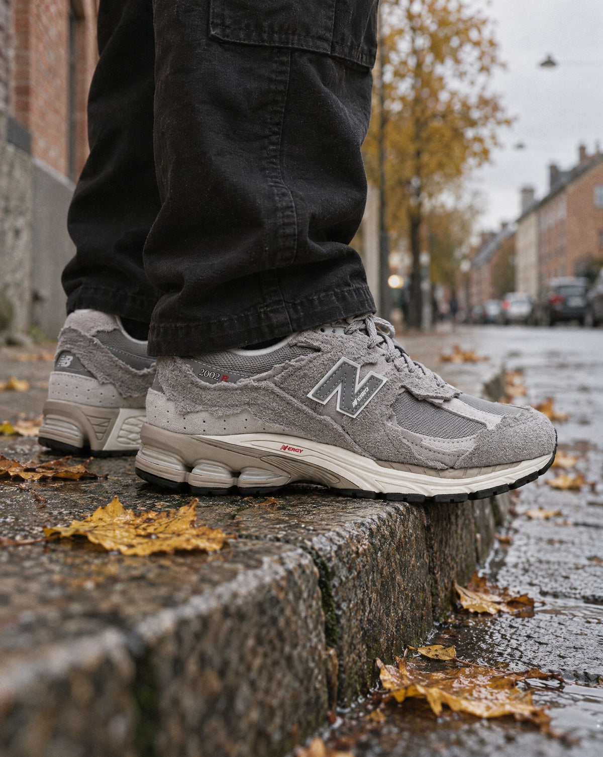 New Balance 2002R Protection Pack Grey - on-foot