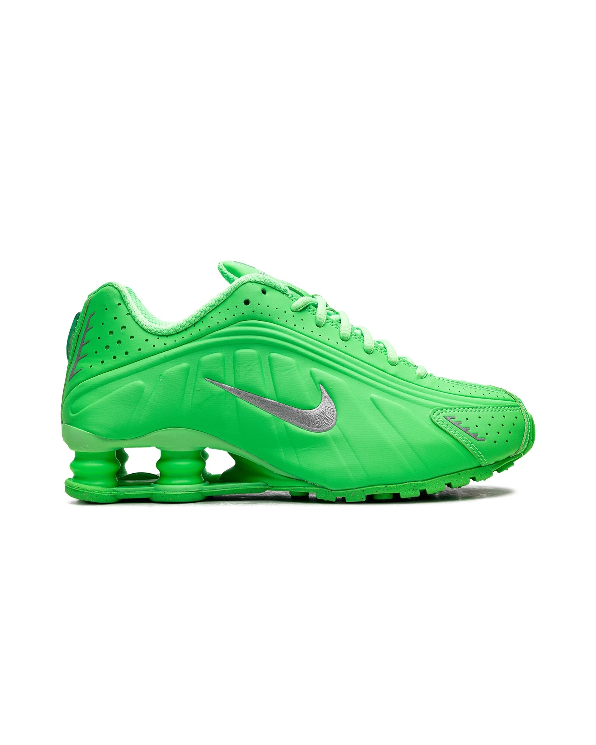Nike Shox R4 Green Strike (Women's)