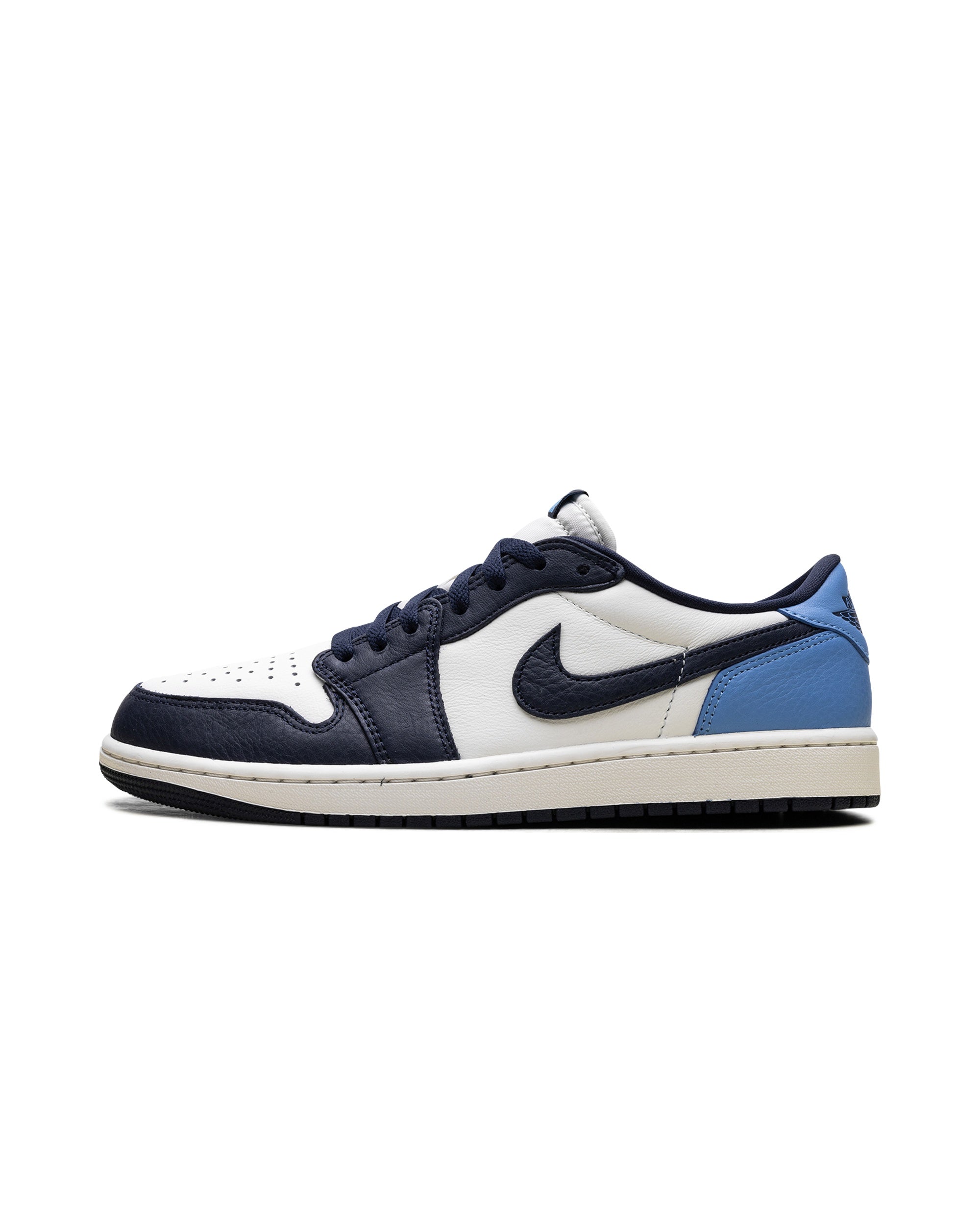 Jordan 1 Low OG Obsidian UNC
