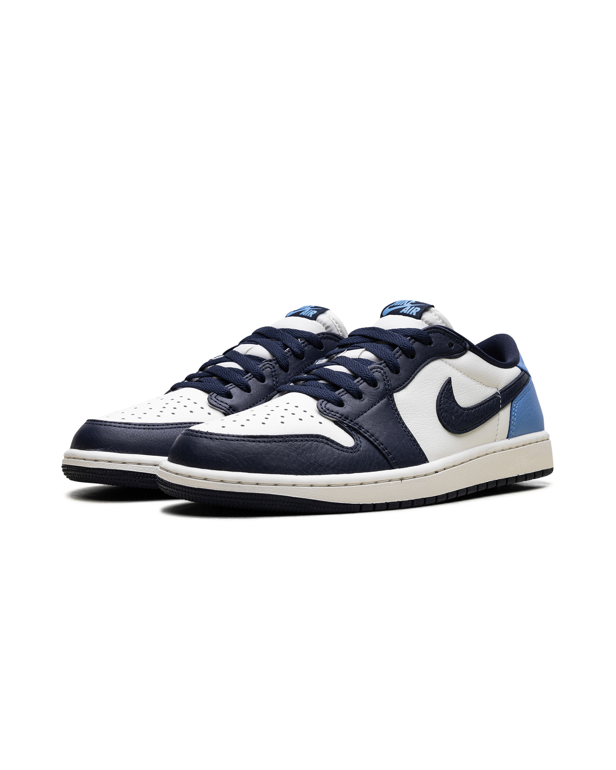Jordan 1 Low OG Obsidian UNC